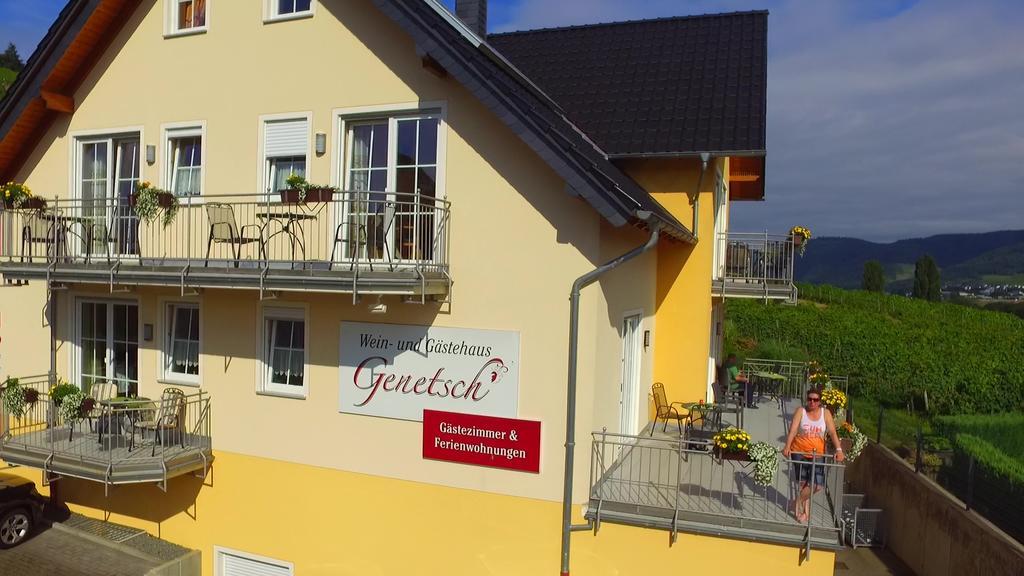 Wein- Und Gaestehaus Genetsch Lieser Exterior foto