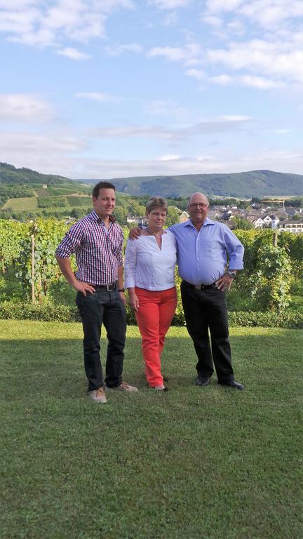 Wein- Und Gaestehaus Genetsch Lieser Exterior foto