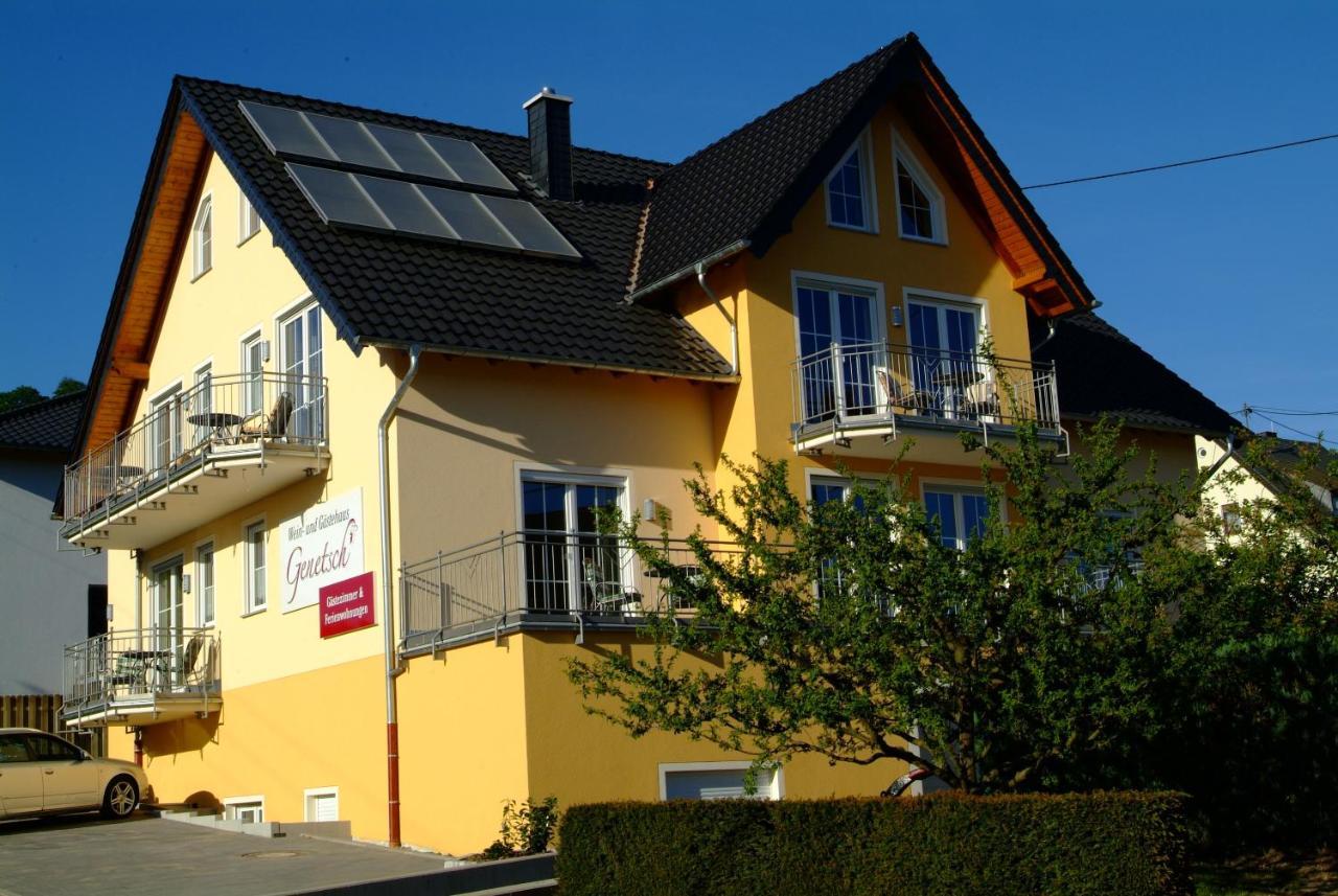 Wein- Und Gaestehaus Genetsch Lieser Exterior foto
